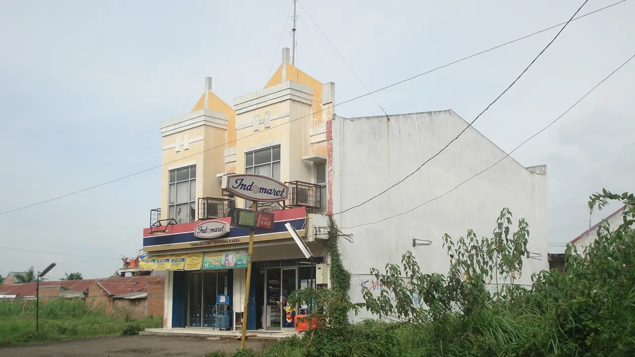 Ilustrasi deretan ruko dan minimarket di Cikarang. (Foto: Yoru Samawi / Wikimedia Commons, CC BY 3.0)